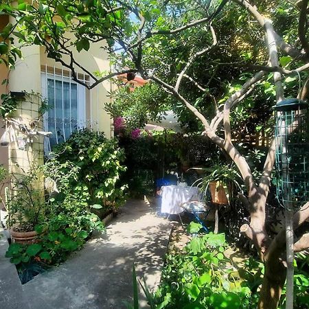 Appartamento Les Violettes Mentone Esterno foto